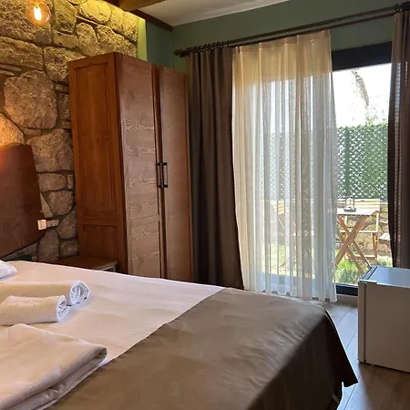 Boutique Stone House With Breakfast Panzió